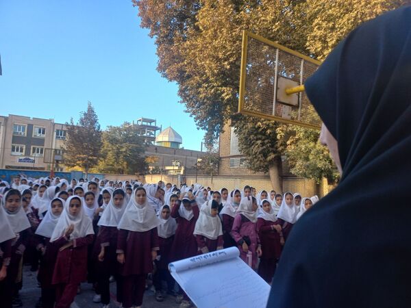 جلسه توجیهی  سفیران سلامت دبستان دخترانه شطیطه۲