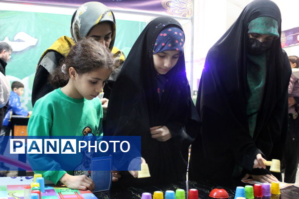 بزرگترین محفل دانش‌آموزی انس با قرآن در شهر یزد 