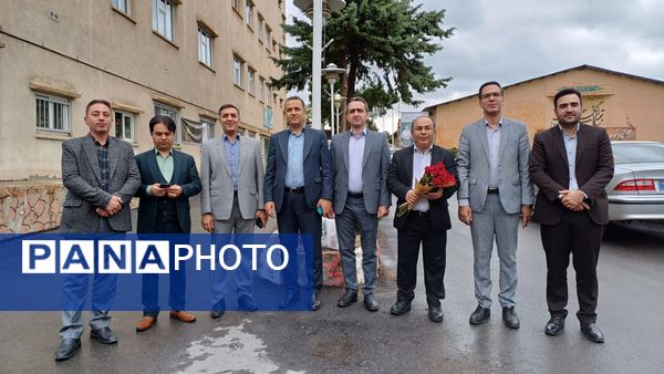 تجدید پیمان با شهدا به مناسبت هفته گرامیداشت مقام معلم