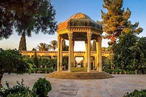 روزی برای حافظ؛ روزی برای سخن عشق و عرفان