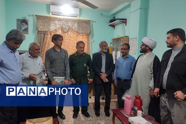 تجلیل از مدیر و کارکنان مدرسه نمونه رازی سعدآباد