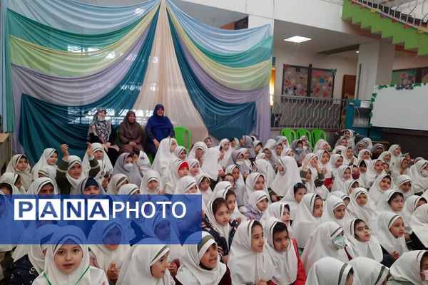 حضور دانش‌آموزان مدارس ناحیه دو شهرری در جشن ولادت حضرت فاطمه (س)