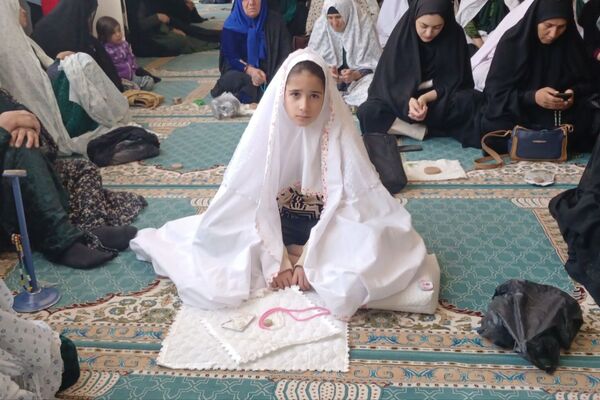 نماز جمعه امید دل‌های خسته برای مؤمنان 