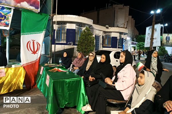  روز پرجنب‌وجوش دانش‌آموزان ورامین در غرفه آموزش و پرورش