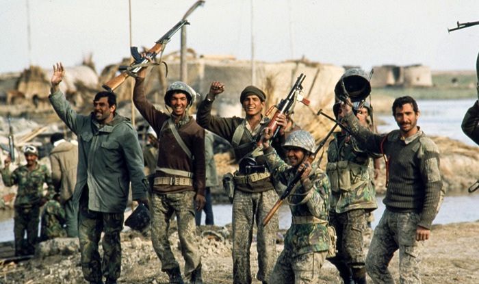 در آن زمان،احساس مسئولیت و عشق به میهن در دل‌ها موج می‌زد