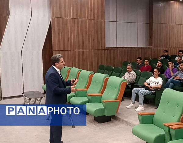 همایش انتخاب رشته کنکور سراسری و معرفی رشته های دانشگاهی، در شهرستان ملارد