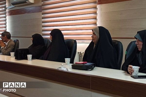 تقدیر از داوران مسابقات قرآن و عترت ورامین 