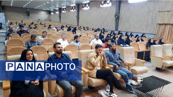 همایش سرگروه‌ها و دبیران درس تفکر و سبک زندگی خراسان رضوی