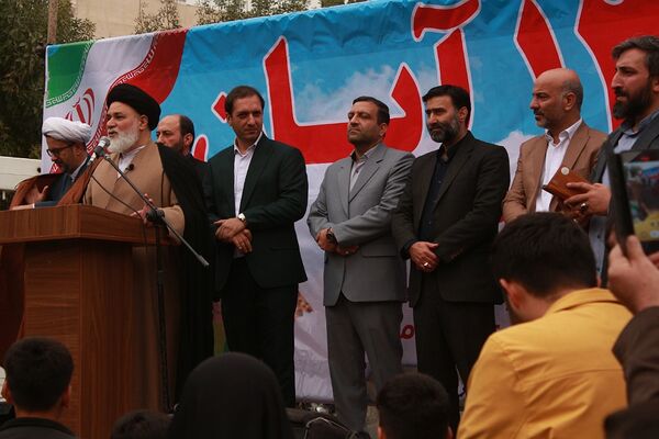 راهپیمایی روز دانش‌آموز در بهارستان 2