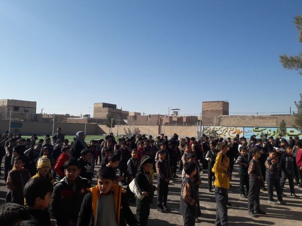 جشن تقدیر از بانوان آموزگار به‌مناسبت روز مادر در دبستان شهید پسندیده فدافن
