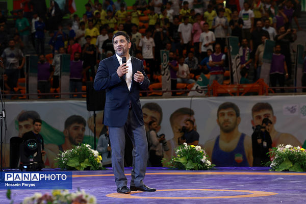 جشن قهرمانی تیم‌های ملی کشتی آزاد و فرنگی ایران
