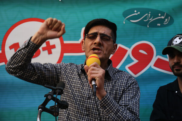 اولین روز تریبون آزاد دانش‌آموزان رأی اولی با عنوان «دورهمی ۱۸+»