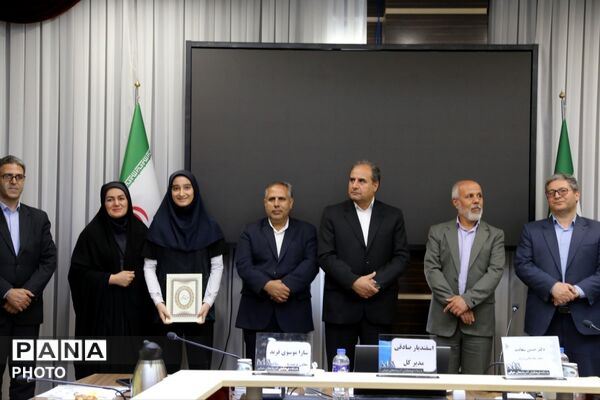 تجلیل از دانش‌آموزان ورزشکار و قهرمان آذربایجان شرقی