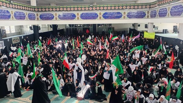 اجتماع بزرگ زینبیون در لردگان 