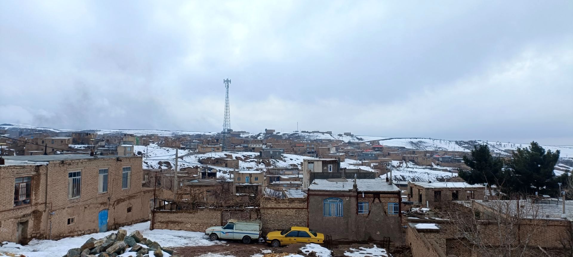 بارش برف زمستانی در روستای برزنون شهرستان نیشابور