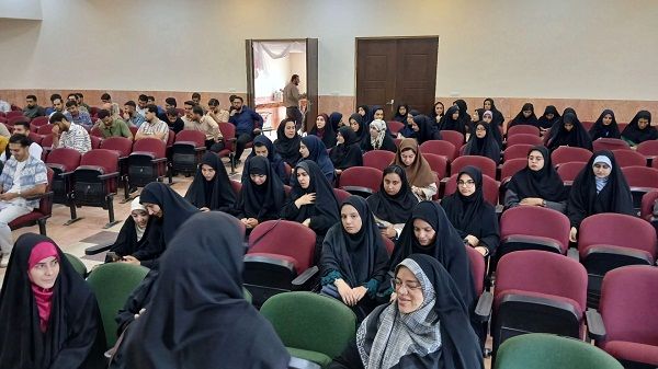 همایش «انتخاب آگاهانه  ازدواج» با حضور مسئولین در شهرستان نظرآباد برگزار شد