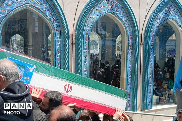 مراسم تشییع و خاکسپاری شهدای جنگ رمضان وائین