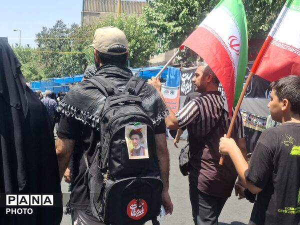 راهپیمایی جاماندگان اربعین در تهران 