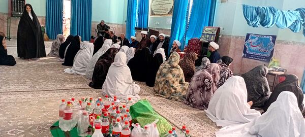 بازدید امام جمعه خلیل آباد از معتکفین مسجد جامع روستای نقاب