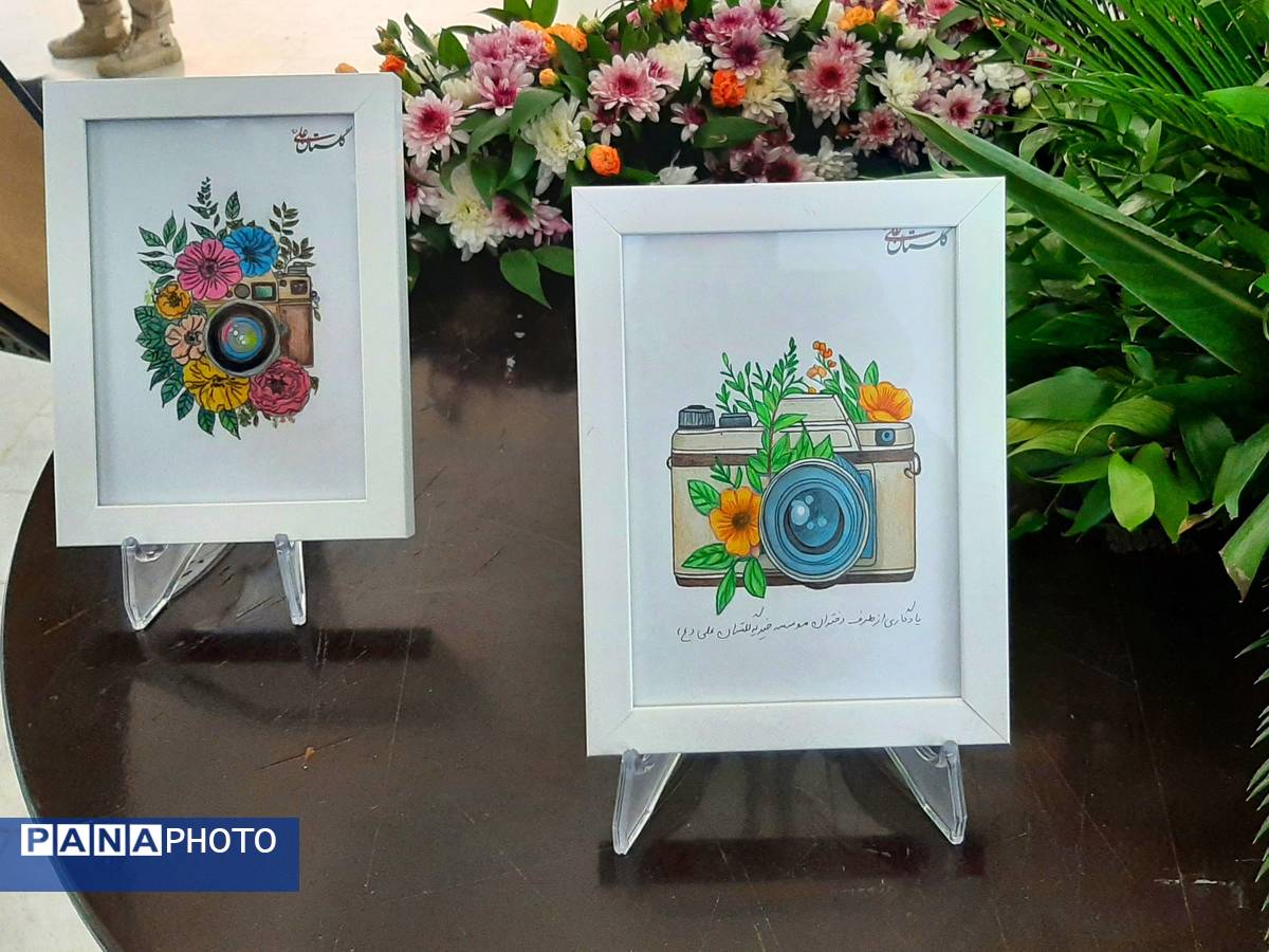 برگزاری نمایشگاه اشک‌ها و لبخندها در مشهد