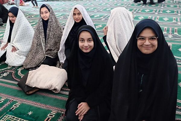محفل انس با قرآن دانش آموزان دبیرستان مهر