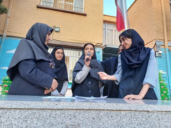 برگزاری انتخابات شورای دانش آموزی در دبیرستان مطهره ناحیه ۶
