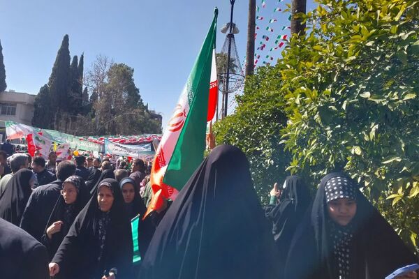 حضور پرشور مردم شیراز در راهپیمایی 22 بهمن، خون تازه در رگ‌های انقلاب 