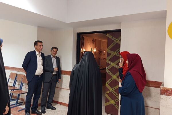 افتتاح اتاق فرار علمی در مدرسه ایران و هنرستان کریمی شیرازی‌ها