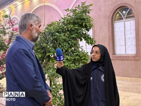 دیدار صمیمی معاون فعالیت‌های دانش‌آموزی سازمان دانش‌آموزی کشور با مسئولان یزد