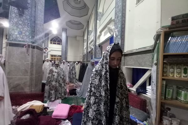 مراسم معنوی اعتکاف دانش‌آموزی دختران دبیرستان ارمغان