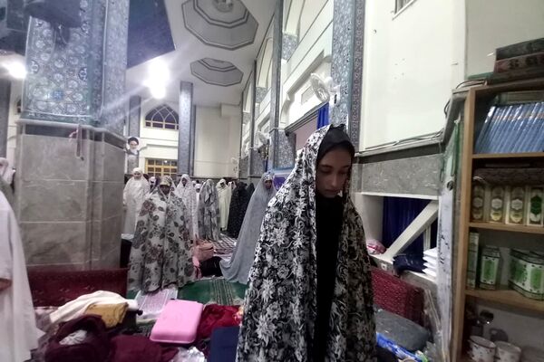 مراسم معنوی اعتکاف دانش‌آموزی دختران دبیرستان ارمغان