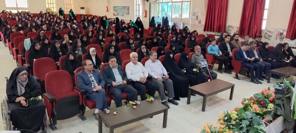 مراسم تکریم و نکوداشت مادران، همسران و فرزندان شهدا در شهرستان فلاورجان