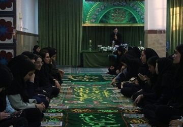 جشن ولادت امام حسن مجتبی(ع) به همراه افطاری در دبیرستان حکمت بهارستان‌۲