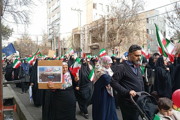 حضور گسترده مردم شهرستان شهید پرور شهرستان شهریار در راهپیمایی ۲۲ بهمن