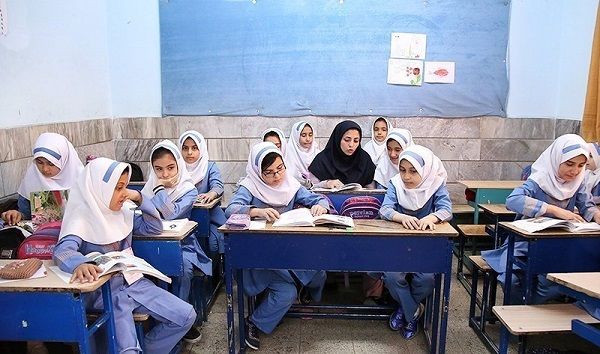 پدیده «فقر آموزشی» پیوندی ناگسستنی با شرایط اقتصادی خانواده‌ها دارد