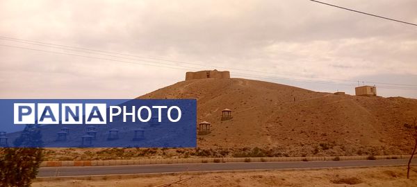 بازدید دانش‌آموزان از کارخانه آلومینای جاجرم و قلعه جلال الدین شهرستان گرمه