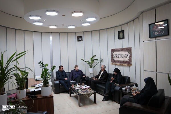  بازدید کمیسیون فرهنگی و اجتماعی هیات دولت از خبرگزاری پانا