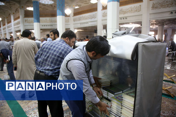 خدمت‌رسانی 35 خادمیار نوجوان در حرم حضرت معصومه(س)