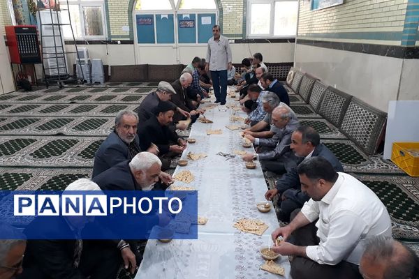 برگزاری نماز عید فطر در ناحیه دو شهرری 