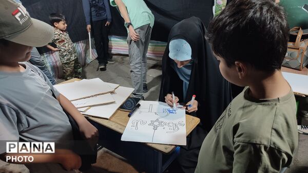 کودکان و نوجوانان پای کار انقلاب
