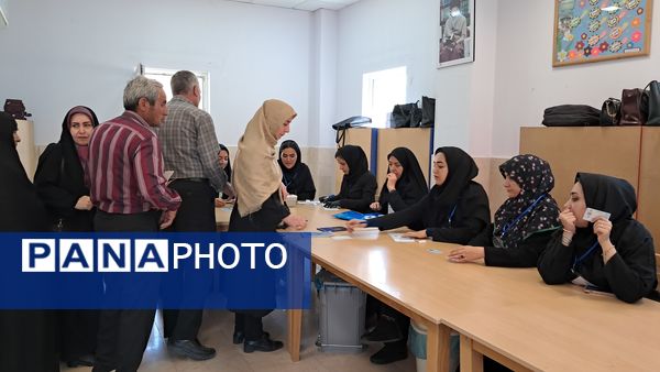 حضور پرشور رای‌اولی‌ها در انتخابات ریاست جمهوری