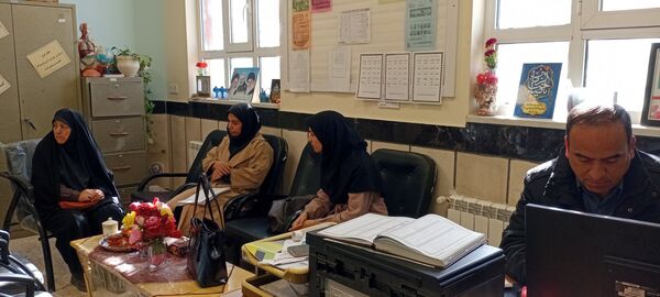 بازدید مسئولین آموزش و پرورش خلیل آباد از حوزه امتحانی دبیرستان مادرمهربان نقاب