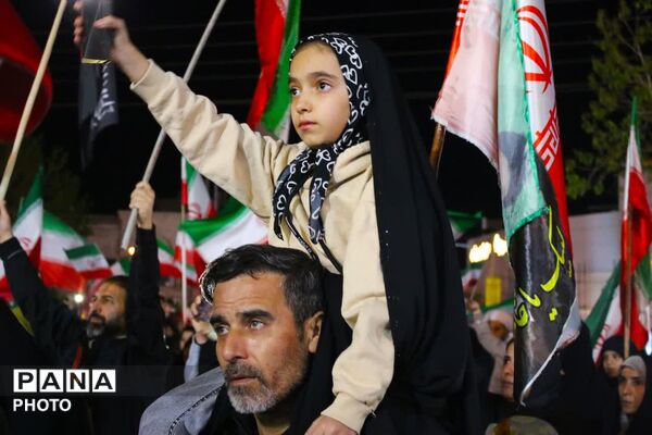 حضور پرشکوه مردم قم در میدان توحید