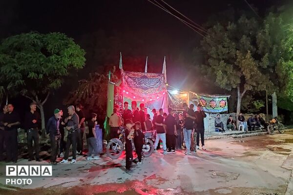 هیئت زنجیر زنی ابا عبدالحسین،  شب تاسوعا در شهر بار نیشابور 