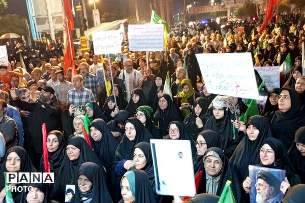 شور و حماسه مردمان شهرستان قرچک در صد و هفتمین شب از تجمعات مردمی