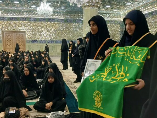 محفل هفتگی هیات «معصومانه» با حضور دختران دبیرستانی در قم