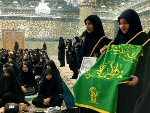 محفل هفتگی هیات «معصومانه» با حضور دختران دبیرستانی در قم