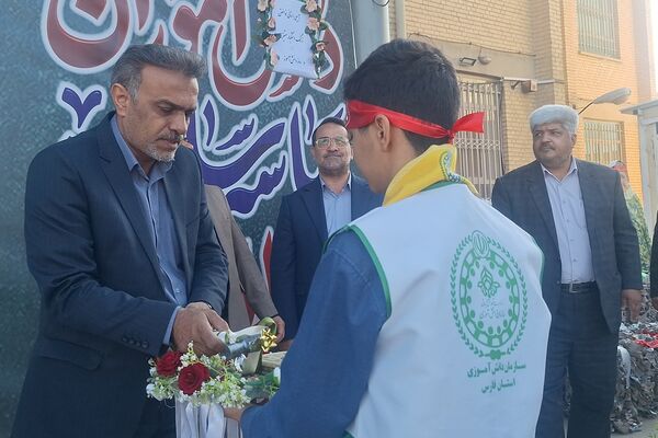 زنگ بیداری و استکبارستیزی دانش آموزان در مدارس شیراز 