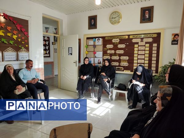 اولین جلسه انجمن اولیا و مربیان در دبستان رضای ۸ طرقبه شاندیز