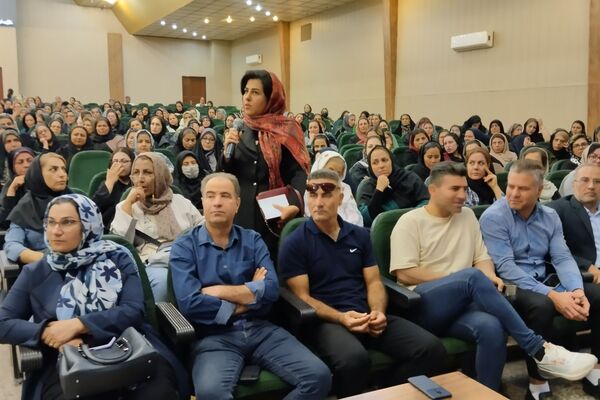 اولین جلسه هدایت تحصیلی دبیرستان پویش ناحیه ۳شیراز 